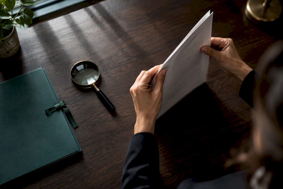 UK Documents: 4 Checks to Choose Certified or Notarised Copies